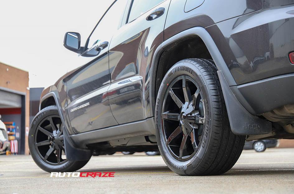 JEEP-GRAND-CHEROKEE-SLIDE-GLOSS-BLACK